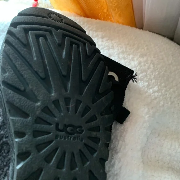 Uggs Heirloom boots - Picture 4 of 4